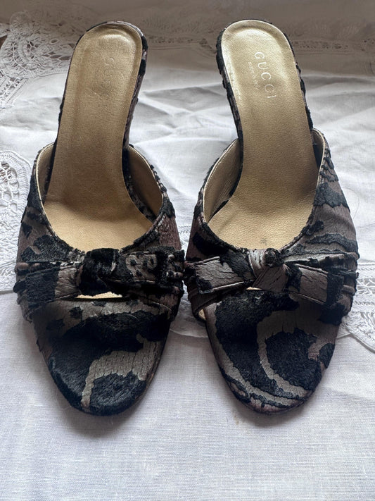 Vintage Gucci Black Lace Kitten Heel Mules