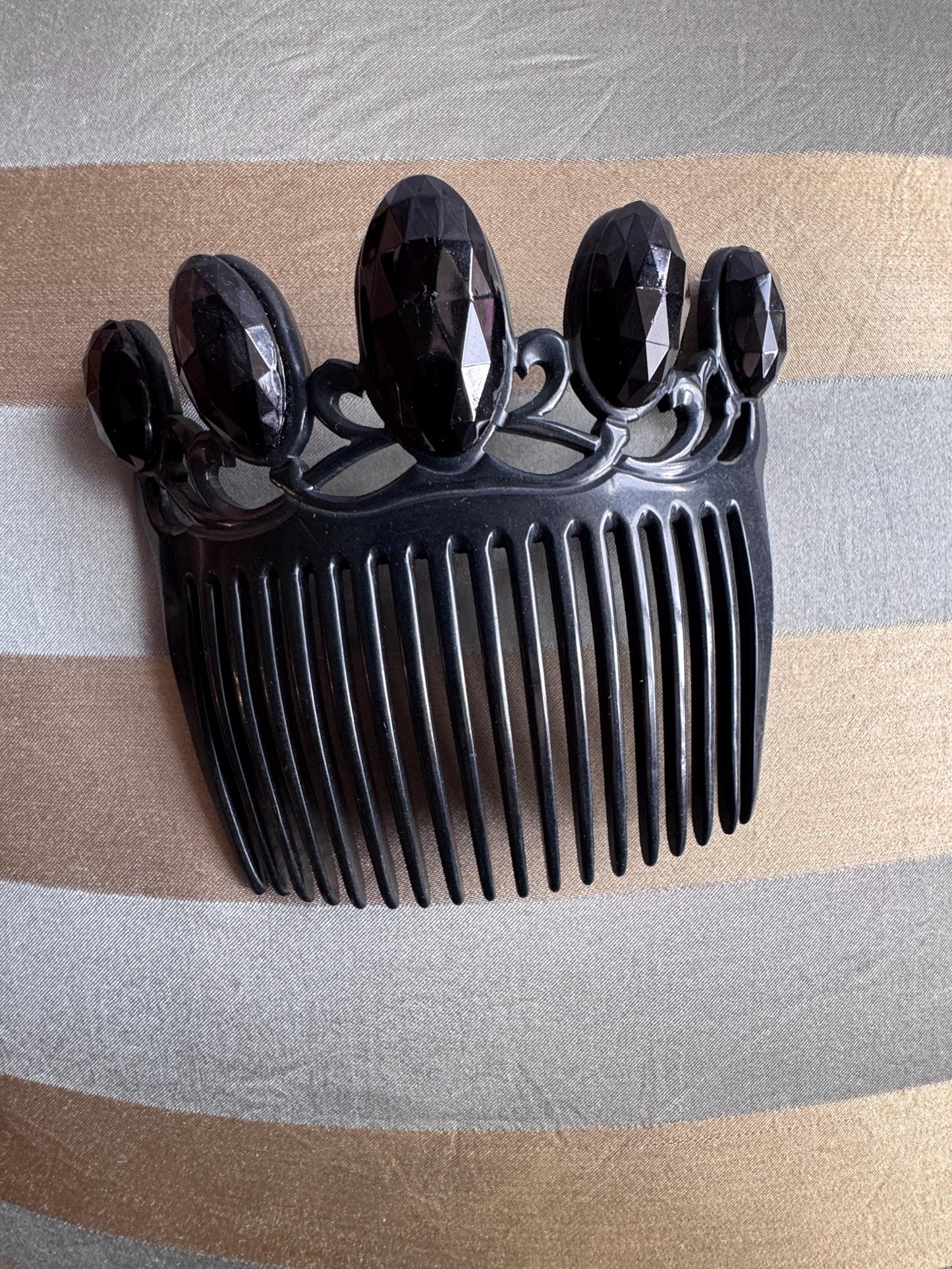 Antique Victorian Mourning Hair Comb | Black Jet Stone Crown