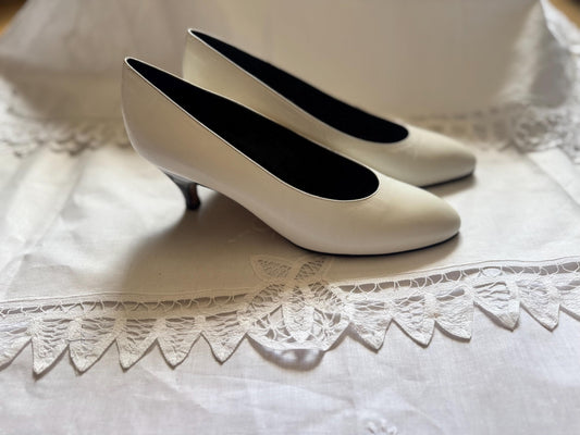 Vintage 1980s YSL White Leather Pumps