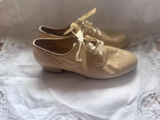 1970s Italian Leather Oxford Flats